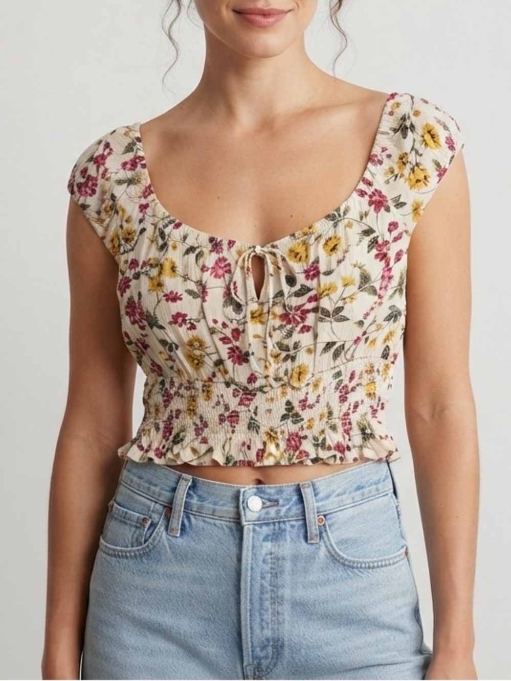 American Eagle Floral Short Sleeve Tie-Front Crop Peasant Top Size Medium